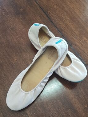 Women’s TIEKS Leather Ballet Flats in BALLERINA PINK with Teal Accent
